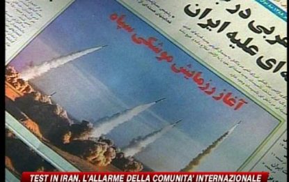 L'Iran sfida il mondo: lanciati due missili