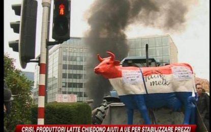 Crisi latte, 2mila trattori contro le decisioni Ue