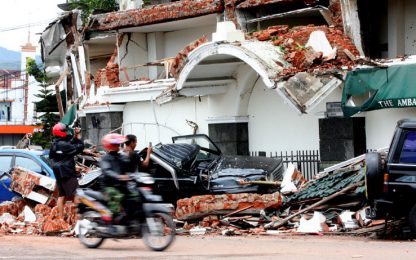 Sumatra, cresce il numero delle vittime: quasi 800 morti