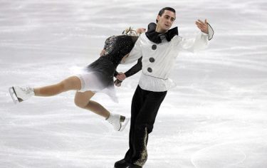 epa01610917 Federica Faiella and Massimo Scali of Italy perform during the Free Dance competition at the ISU European Figure Skating Championships in Helsinki, Finland, 23 January 2009.  EPA/MARKKU OJALA FINLAND OUT