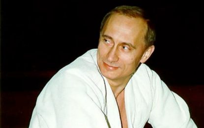 Putin ora dà lezioni di judo con un dvd: guarda il video