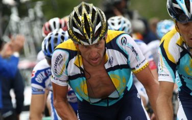 Lance Armstrong, of the United States, pedals during the fifth stage of the Giro d'Italia, Tour of Italy cycling race, from San Martino di Castrozza to Alpe di Siusi, Wednesday, May 13, 2009. (AP Photo/Alessandro Trovati)