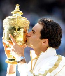 Wimbledon, Federer trionfa nella finale infinita con Roddick