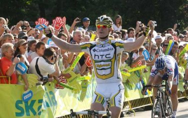 Vuelta, quarta tappa a Greipel. Cade Cancellara