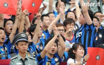 Inter, primo allenamento a Pechino. Tifosi cinesi scatenati: le foto