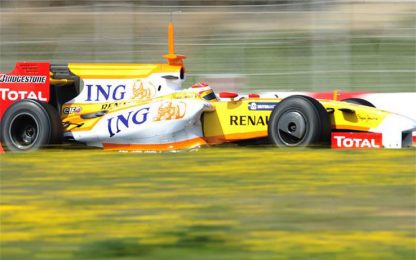 F1, crash per Alonso nei test a Jerez: nessuna conseguenza