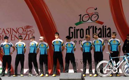 L'Astana non paga: Lance e altri 7 oscurano lo sponsor