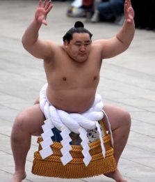 Il sumo scopre il doping: scattano i controlli a sorpresa