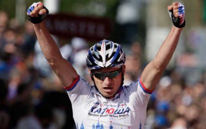 Ciclismo, alla Amstel vince Ivanov. Brutta caduta di Schleck