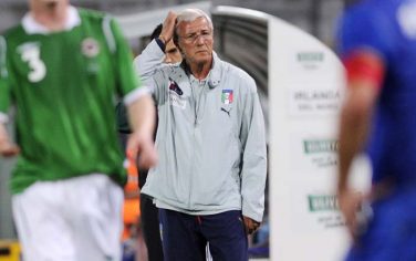 Italy's coach Marcello Lippi looks on during an international friendly soccer match between Italy and Northern Ireland, in Pisa, Italy, Saturday, June 6, 2009. (AP Photo/Lorenzo Galassi) 