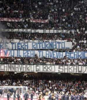 striscione_san_paolo_contro_cannavaro