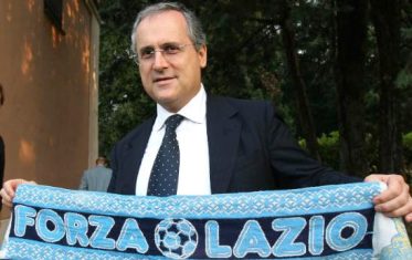 Napoli-Lazio, l'antipasto caldo e le pizze di Lotito