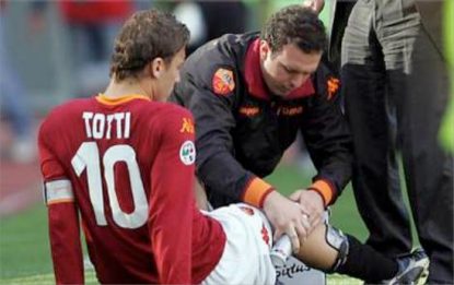 Problemi al ginocchio per Totti. E' allarme derby