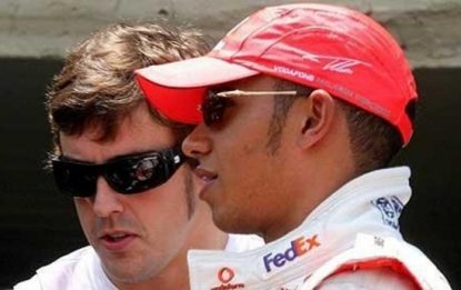 Hamilton: Alonso? Un grande uomo. C'è rivalità solo in pista