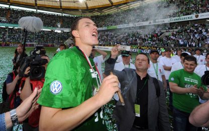 Dzeko, fine della telenovela: ''Resto al Wolfsburg al 100%''