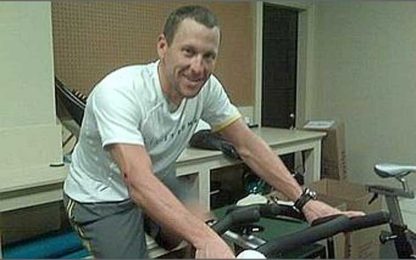 Armstrong torna in sella: mezz'ora sulla cyclette