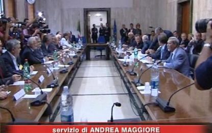 Alitalia, Berlusconi: "I sindacati non potranno dire di no"