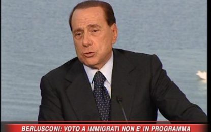 Berlusconi: Il voto agli immigrati non è in programma