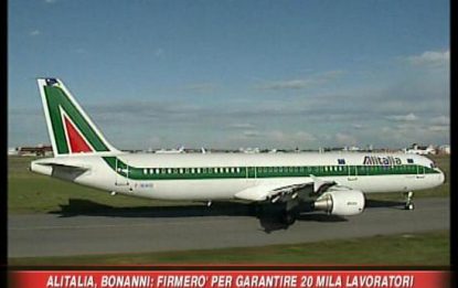 Alitalia, il no di piloti e hostess, Cisl verso la firma