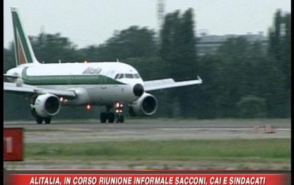 Alitalia, in corso riunione tra Sacconi, Cai e sindacati