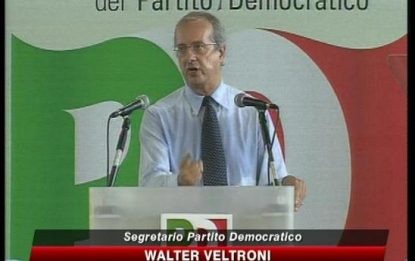 Veltroni accusa: "La destra sta rovinando l'Italia"