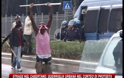 Guerriglia a Castelvolturno dopo la strage di immigrati