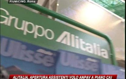 Crisi Alitalia, assistenti di volo pronti alla firma