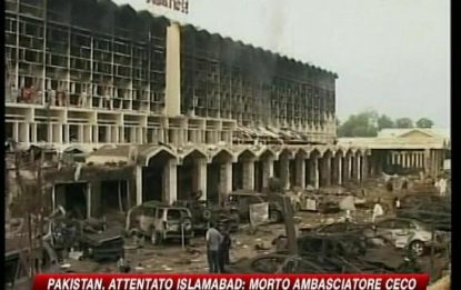 Pakistan, strage all'hotel Marriott: almeno 60 vittime