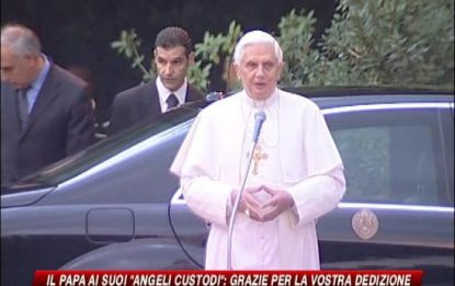 Il Papa fa festa con i Gendarmi pontifici