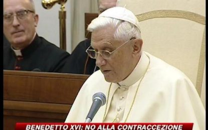 Contraccezione, il Papa: "Cattolici non seguono i precetti"