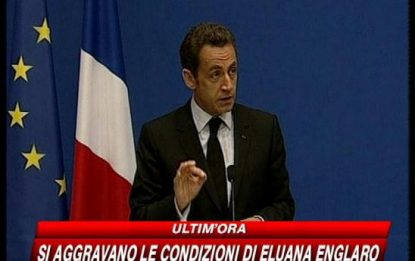 Sarkozy e Merkel: Lavoriamo insieme per uscire dalla crisi