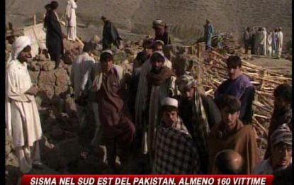 Terremoto Pakistan, almeno 160 morti