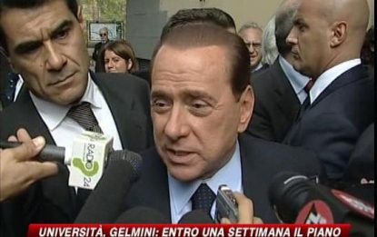 Scuola, Berlusconi: "Sinistra scandalosa"