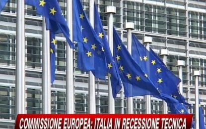 L'Ue: "L'Italia è in recessione"