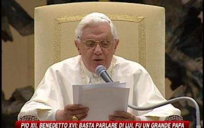 Papa Ratzinger difende Pio XII: "Fu un dono di Dio"
