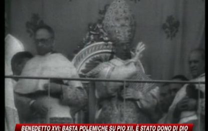 Ratzinger scagiona Pio XII: Non criticate, fu un dono di Dio