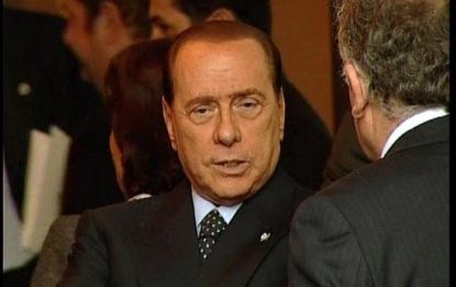Crisi, Berlusconi: "Aiuti a bisognosi per Natale"