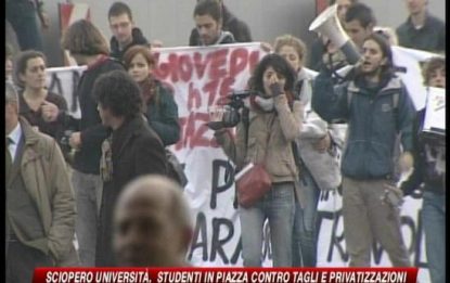 Scuola, in piazza a Roma contro la riforma Gelmini