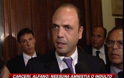 Carceri, Alfano: "Nessuna amnistia o indulto"