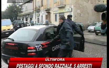 Pestaggi di immigrati a sfondo razzista, 5 arresti a Roma