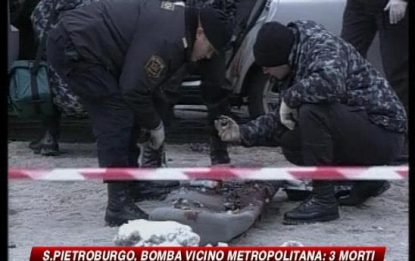 Esplode bomba a San Pietroburgo: tre morti