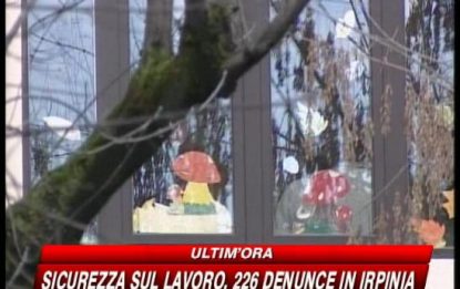 Milano, non migliora il bimbo caduto dalla finestra