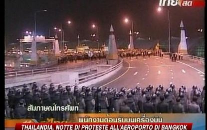 Thailandia, proteste all'aeroporto di Bangkok