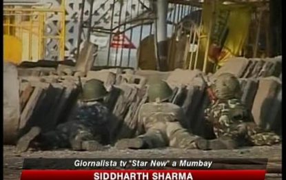 Inferno a Mumbai: oltre 125 morti, tra cui un italiano