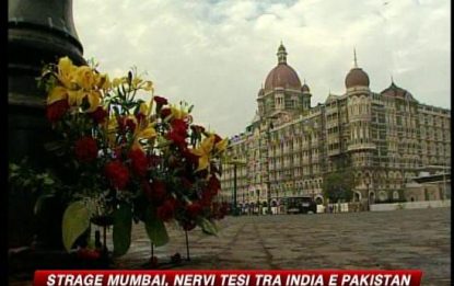 Mumbai, polemiche dopo gli attacchi. Tensione India-Pakistan