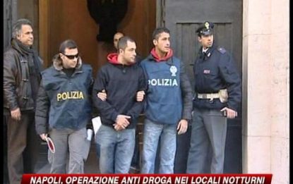 Blitz anti droga, 20 arresta nel clan Mazzarella