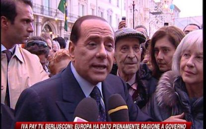 Crisi, la promessa di Berlusconi: l'Italia ce la farà