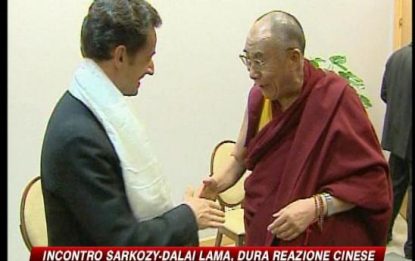 Incontro Sarkozy-Dalai Lama, la Cina protesta