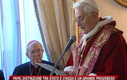 Papa: "Distinzione tra Stato e Chiesa è un grande progresso"