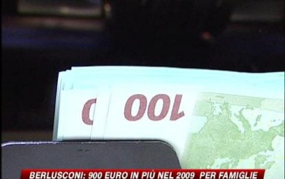 La ricetta di Berlusconi contro la crisi: 900 euro